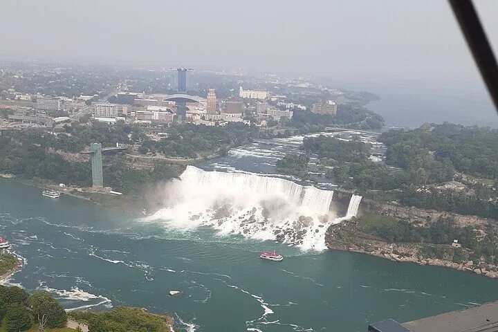 Niagara Falls USA: Unveiling Nature's Majesty on Foot!