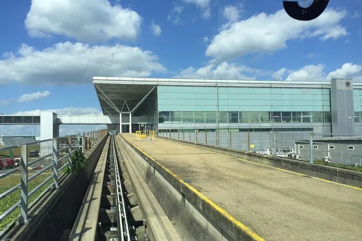 London Layover: Transform Airport Downtime into a Magical City Quest!