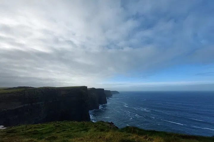 West Ireland Private 2-Day Tour: Cliffs & Kylemore