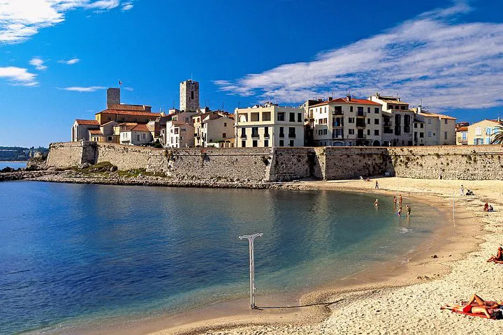 Cannes & Antibes Unveiled: A Luxurious Coastal Escape