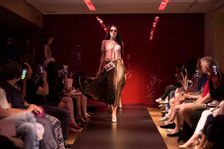 Paris Fashion Show at Galeries Lafayette - See the Trends!
