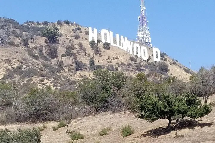 Hollywood Dreamin': Your Bespoke Private Tour Awaits!