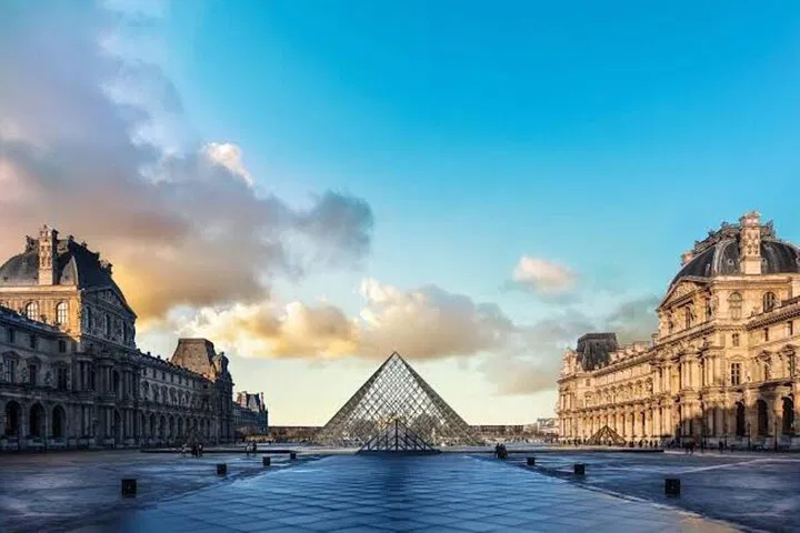 Parisian Dream: Louvre & Seine Cruise Combo Ticket