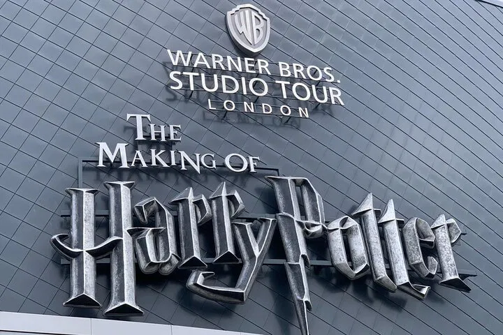 London: Private Transfer to Harry Potter Warner Studio