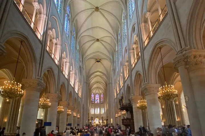 Notre-Dame Cathedral: Expert-Led Small Group Tour