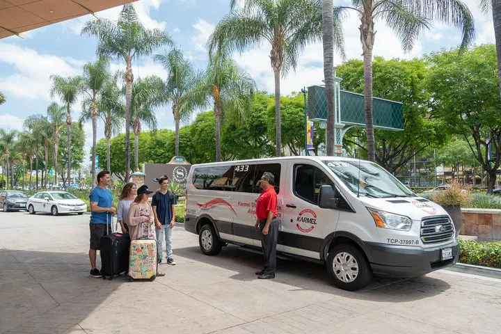 Stress-Free LAX Transfer: Shared Ride from Anaheim Resorts