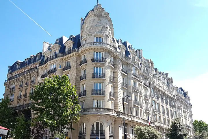 Discover Paris Your Way: Private 2-Day Walking Tour