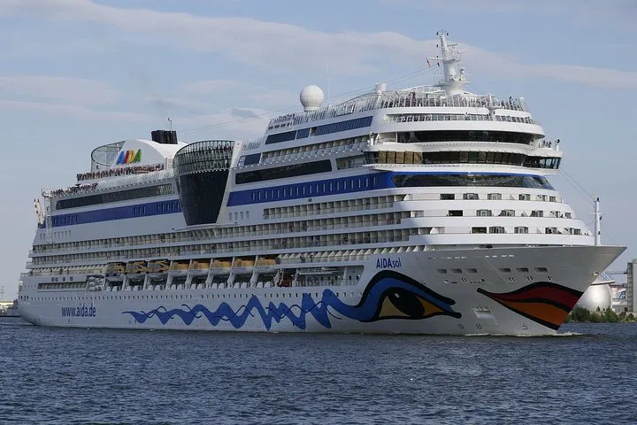 Stress-Free Cruise and Airport Transfers: London Tilbury to Luton with Tourope UK