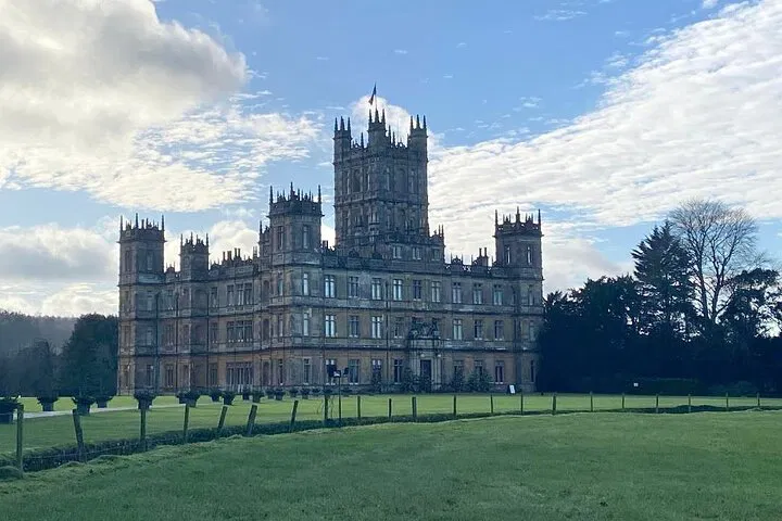 London to Southampton Transfer via Highclere Castle