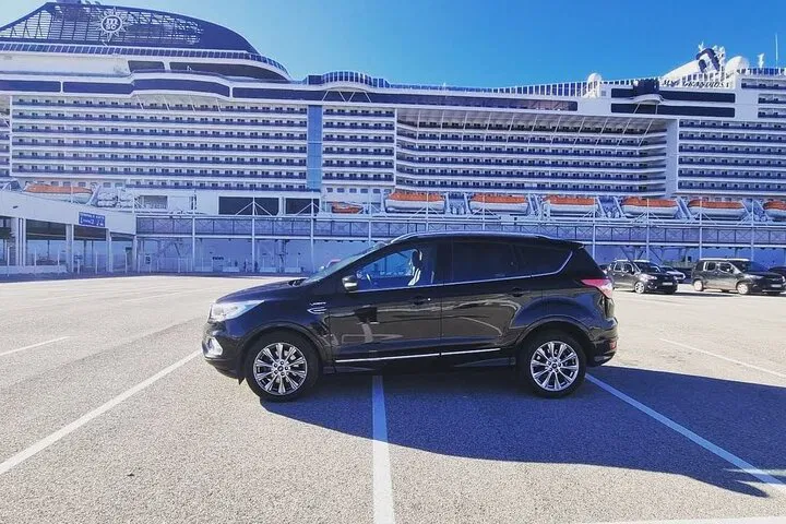 Arles Stress-Free Arrival: Private Marseille Airport Transfer