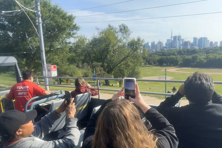 Toronto East End Bus Tour: Live Guide & Hidden Gems