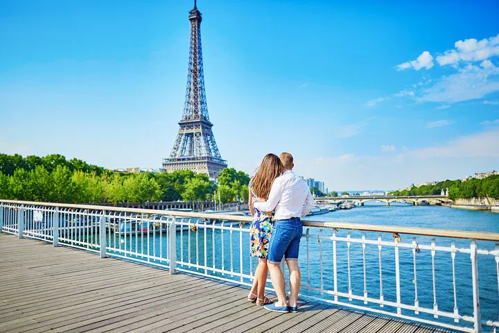 Paris Day Trip: Eiffel Tower, Louvre & Seine Cruise