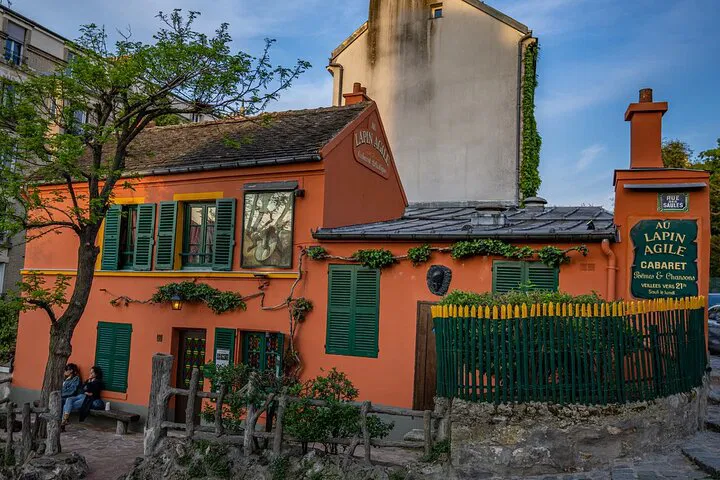 Parisian Delights: Le Marais & La Vallée Village Private Tour with CDG Pickup