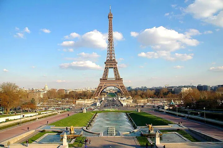 Paris in a Day: Ultimate Sightseeing Tour