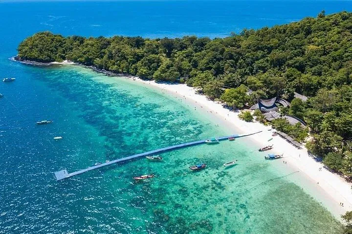 Raya Island Speedboat Adventure: Phuket's Snorkeling Paradise!