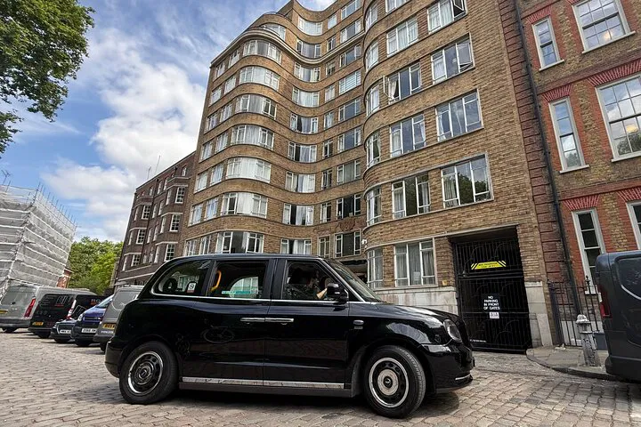 Uncover London's Secrets: A Poirot Black Taxi Adventure!