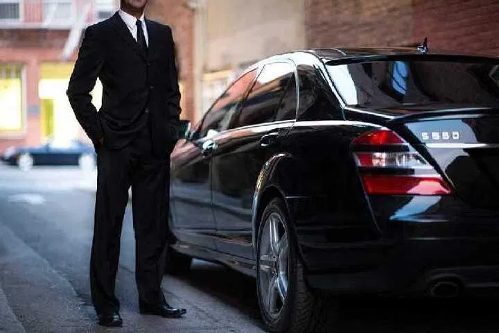 Stress-Free Riviera Arrival: Private Nice Airport to Fréjus Transfer