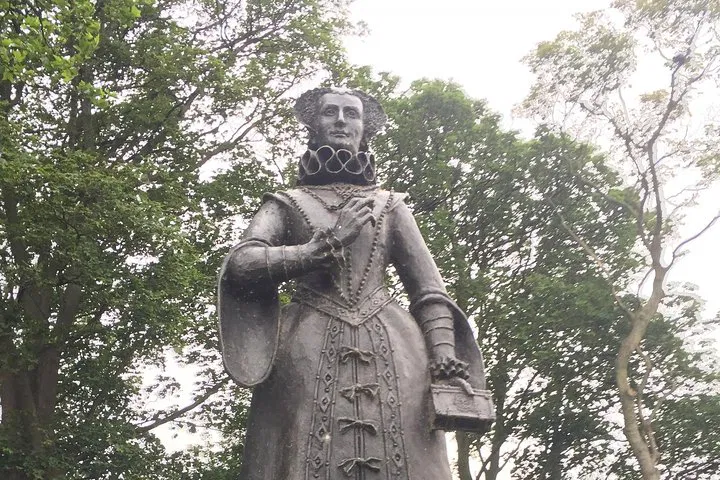 Edinburgh's Royal History & Highland Whisky: A Day of Discovery