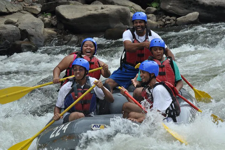 Lower Yough Whitewater Rafting Adventure in Ohiopyle