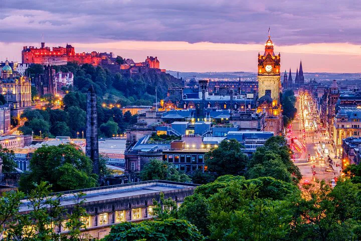 Capture Edinburgh's Charm: Personalized Photo Shoot Experience