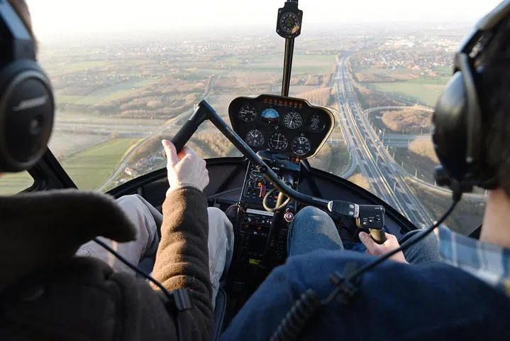 Soar Above Westchester: Private Helicopter Flight Lesson