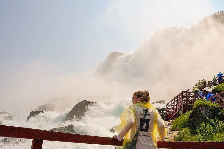 Niagara Falls, USA & Canada: Tour, Boat & Lunch