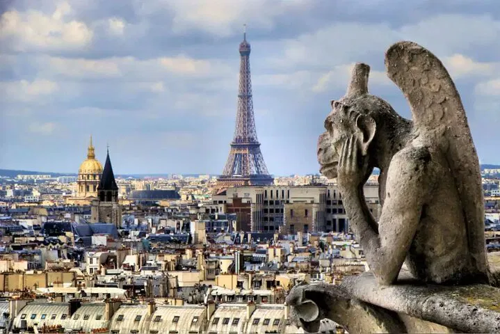 Discover Paris: A Whirlwind Half-Day Guided Tour