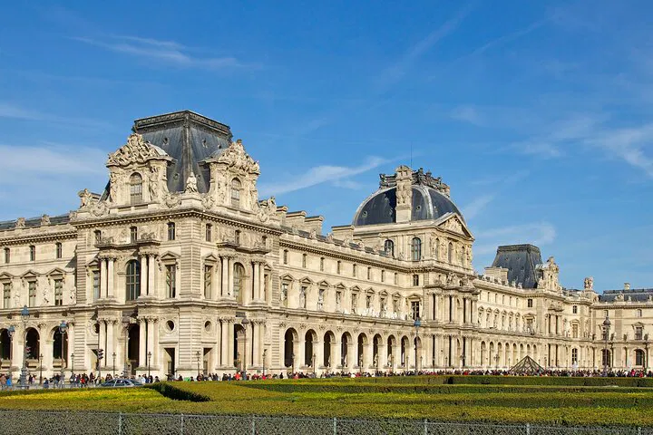 Paris VIP Tour: Uncover the City of Lights in Style