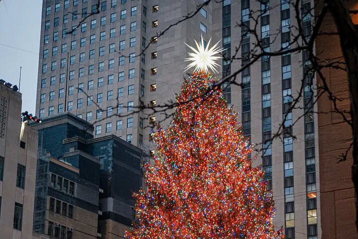 Relive Christmas Magic: Home Alone 2 NYC Filming Locations Tour