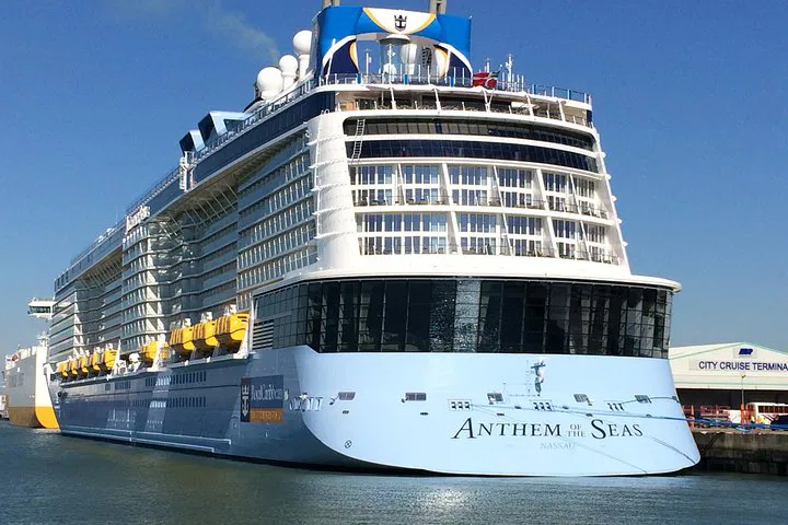London ➡️ Southampton Cruise Private Port Transfer