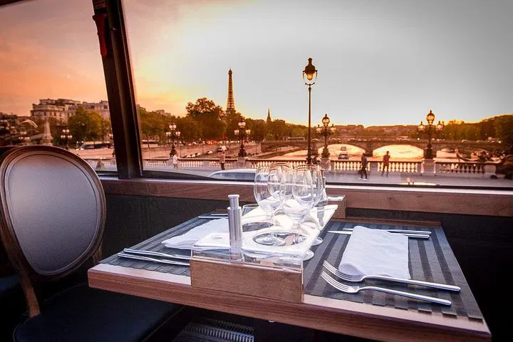 Paris Bustronome: Gourmet Dinner & City Views on Wheels!