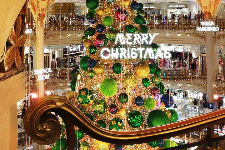 Enchanting Paris Christmas: Illuminations & Festive Private Tour