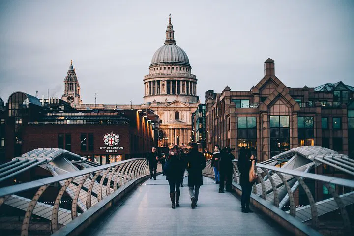 Explore Southbank: A Self-Guided Audio Adventure Through London's Cultural Hub