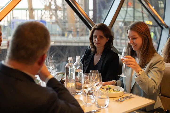 Eiffel Tower Lunch: Paris Dining with a View!