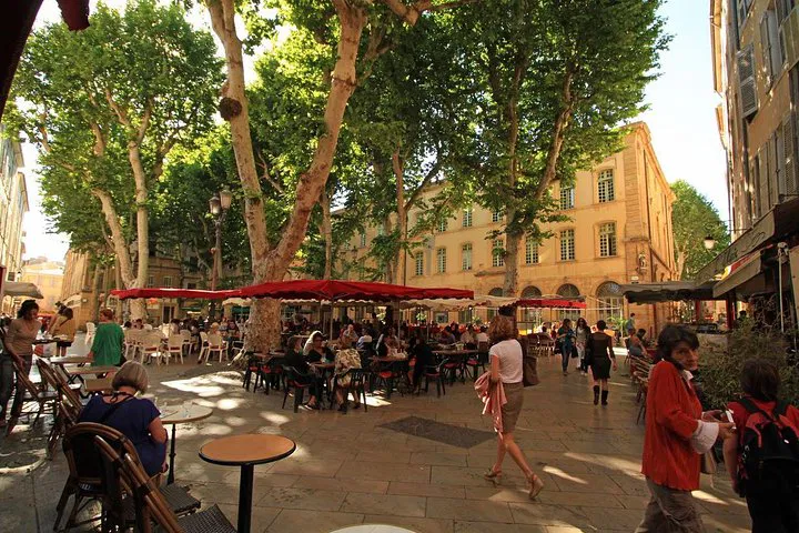 Luxury Private Transfer: Nice Airport to Aix-en-Provence