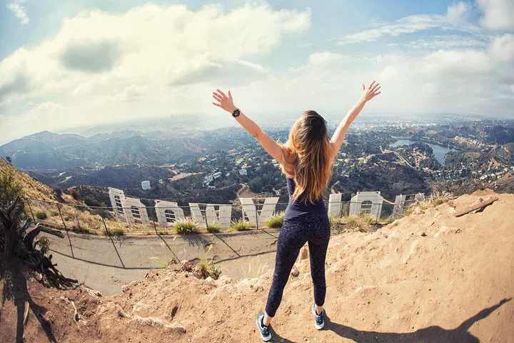 Discover Hollywood's Magic: An Unforgettable Bus Tour Adventure!