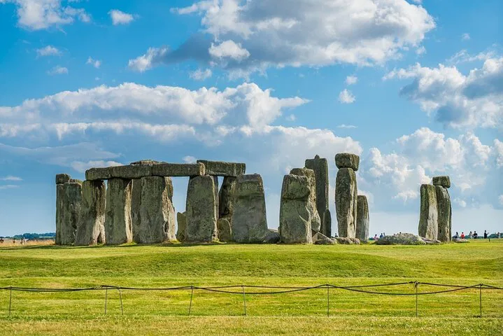 Stonehenge, Bath & Cotswolds: Full-Day Tour from London