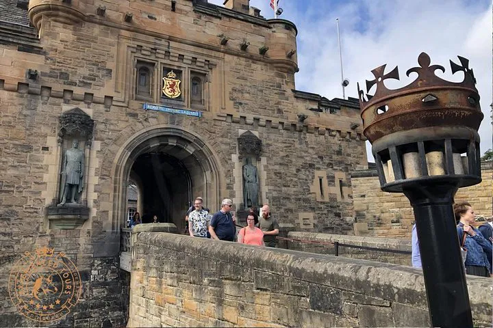Edinburgh Private Tour: See Hidden Gems & Top Sights!
