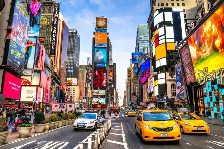 Unveiling NYC: Private Full-Day Walking Tour from Your Hotel