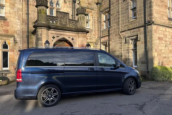 Luxury Transfer: London to Harry Potter Studio with Personalized Chauffeur