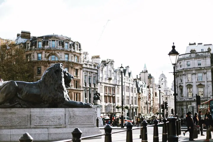 Uncover London's Secrets: Exclusive Guided Walking Tour