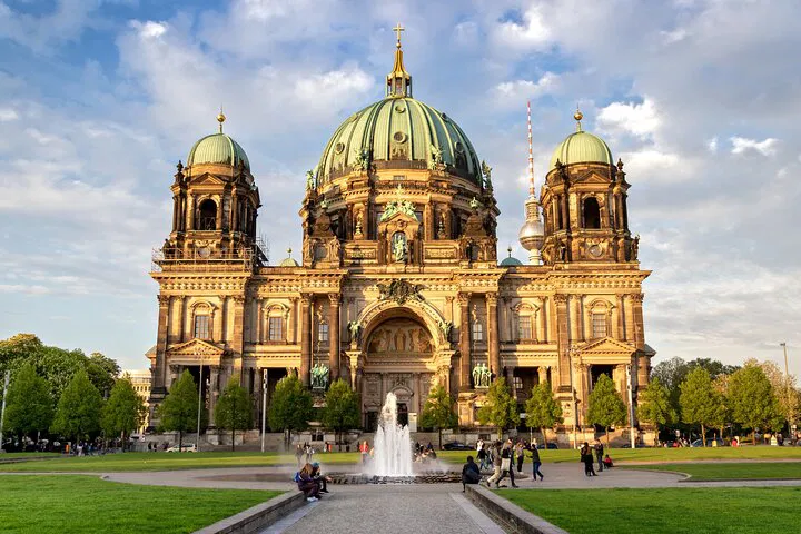 Berlin on Your Own: Uncover History on a Deluxe Day Trip from Warnemünde