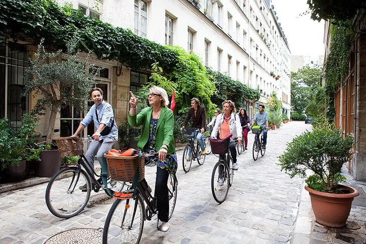 Parisian Delights: A Bike & Food Tour Adventure