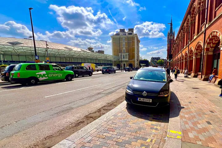 Effortless London Airport Transfer: Punctual & Private