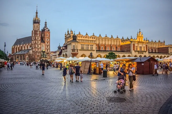 Berlin to Krakow: A Riveting 3-Day Historical Journey Through Poland