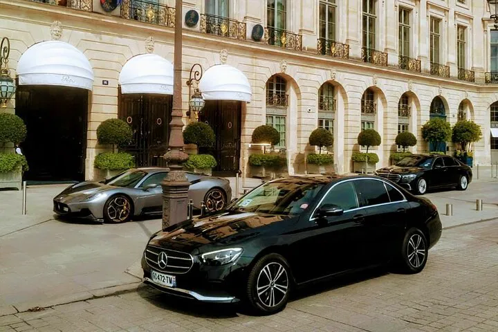 Paris in Style: Private Chauffeur Experience to Iconic Landmarks