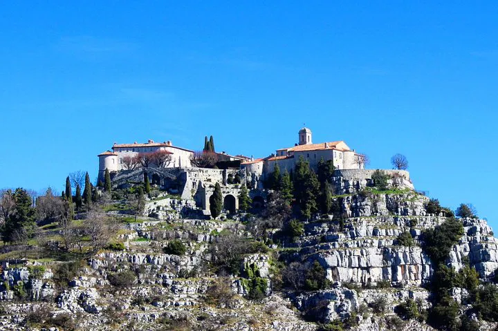 Unveiling Provence: A Private Medieval Town & Perfume Paradise Tour