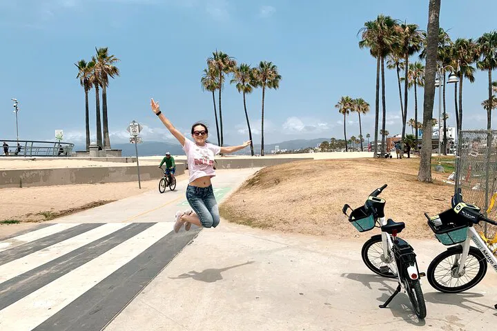 Explore LA: Beverly Hills, Santa Monica & Venice Bike Adventure