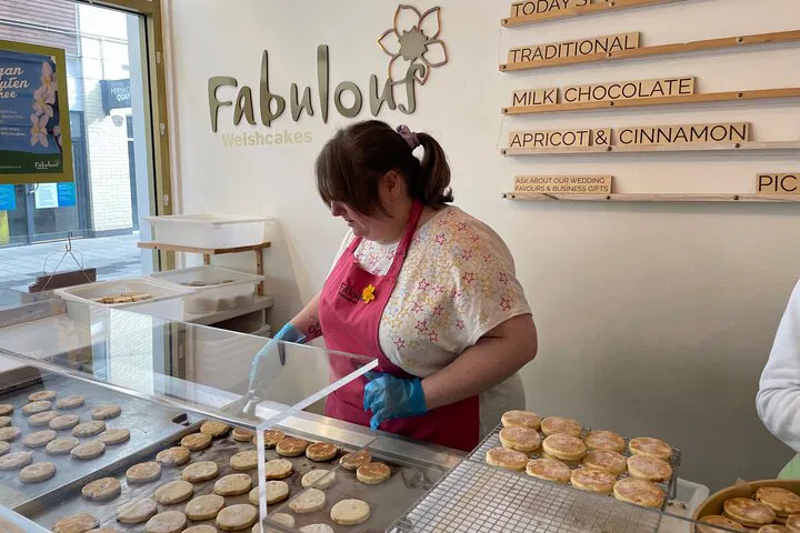 Cardiff Food Tour: Taste Flavours of Wales!