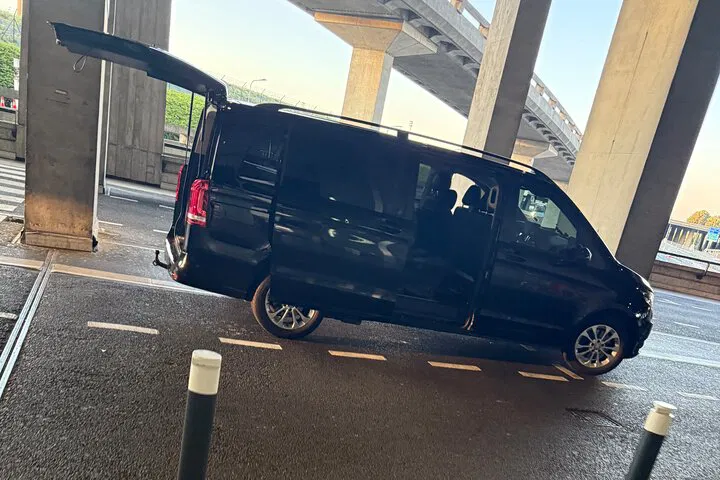 CDG/Orly ✈️ Disneyland Private Transfer